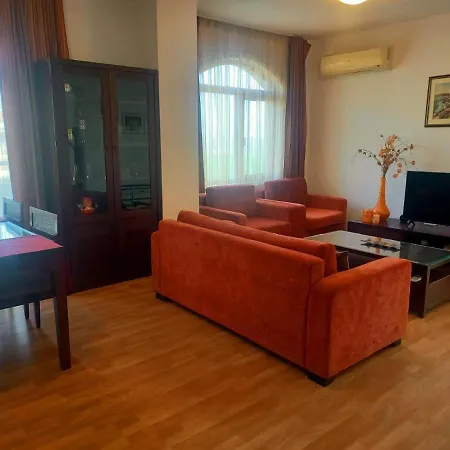 Penthouse Apartment At The Vineyards Spa Resort * Pomorie